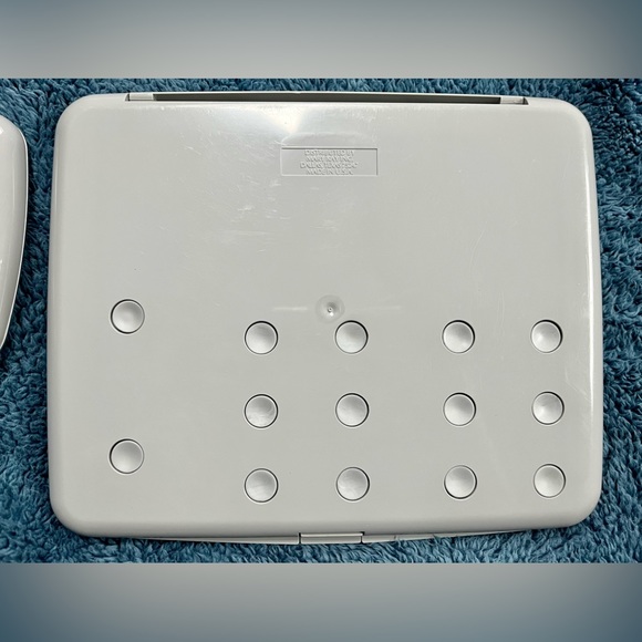 GUC Mary Kay Signature Refillable Compact Set (1 large FILLED & 1 medium EMPTY) - Picture 6 of 11